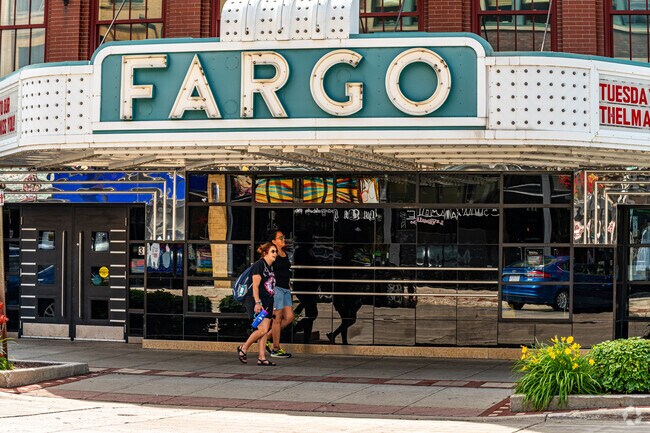 Bennett's close proximity to Downtown Fargo ensures convenient city living.