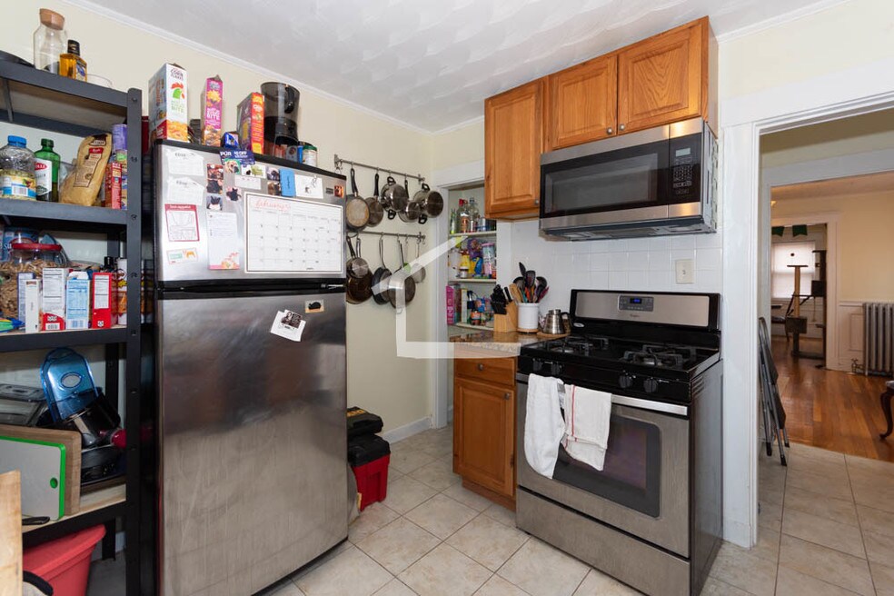 122 Bennett St unit 1, Brighton, MA 02135 - photo 1