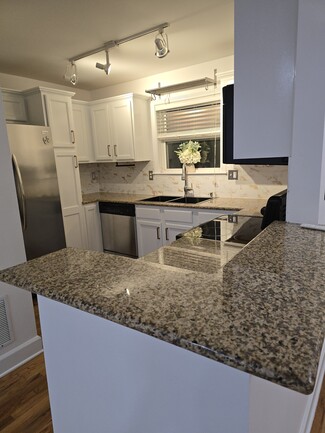 48 Peachtree Ave NE Unit buckhead square, Atlanta, GA 30305