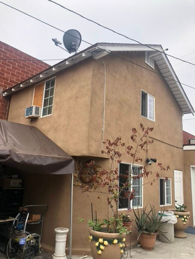 8119 San Antonio Ave Unit 2, South Gate, CA 90280