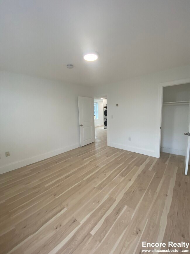 117 Orleans St unit 9, Boston, MA 02128 - photo 4