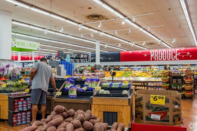 The Winn-Dixie at Tavernir Town Center offers groceries at a reasonable price.