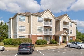 43001 Thoroughgood Dr, Chantilly, VA 20152