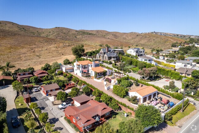 Lots within the Ventura Hills area may be perfect for adding an ADU or second garage.