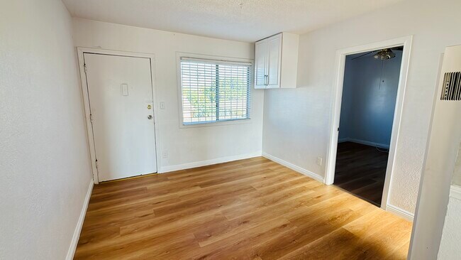 124 1/2 W 95th St unit W. 95th St., Los Angeles, CA 90003 - photo 7