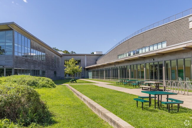 East Side Stamford offers access to Rogers International School, a B-rated charter option.