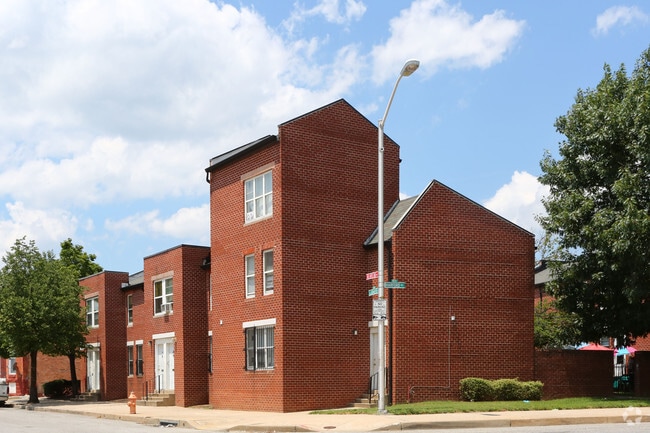 Queen Esther Apartments, Baltimore, MD 21213 - photo 2