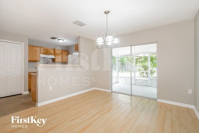 11880 Lake Bend Cir, Jacksonville, FL 32218 - photo 5