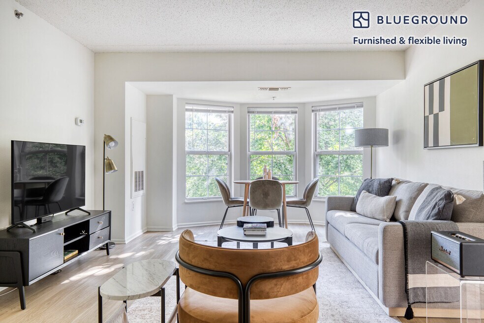 444 Washington Blvd unit FL3-ID672, Jersey City, NJ 07310 - photo 1