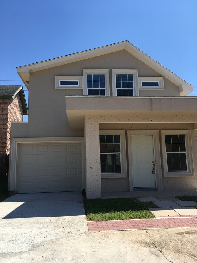 2809 Melanie Dr, Pharr, TX 78577 - photo 3