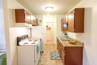 2911 Bynan Dr, Ypsilanti, MI 48197