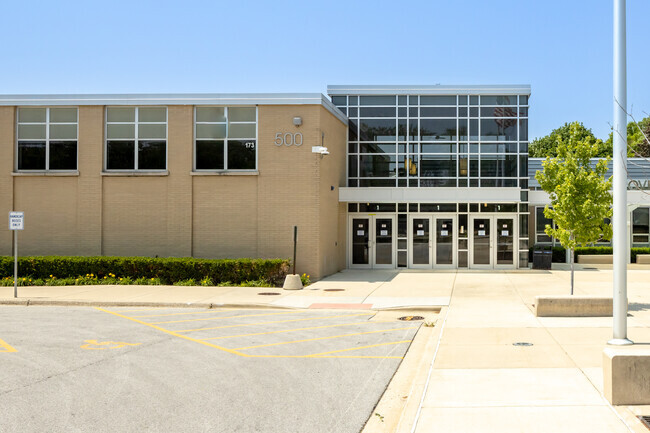 Main entrance to Elk Grove High School.