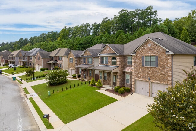 Several new construction neighborhoods can be found throughout the city of Evans.