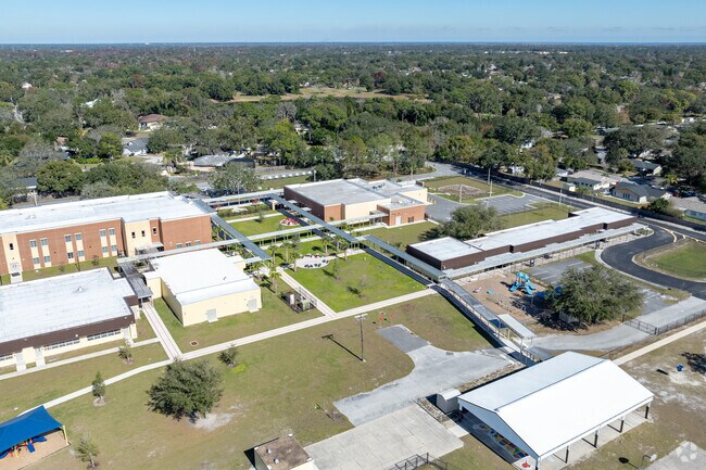 Casselberry Elementary, where classrooms and smiles intertwine in a tapestry of education.