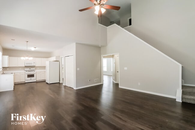 753 Weybourne Ct NE, Marietta, GA 30066 - photo 4