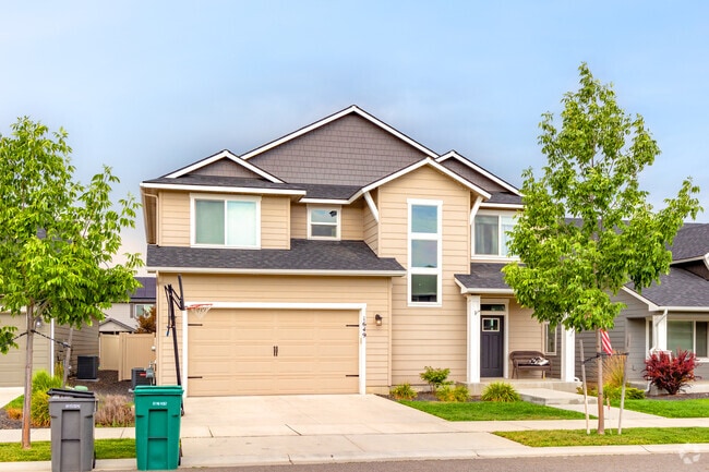 New Traditional homes are plentiful in Greenacres.