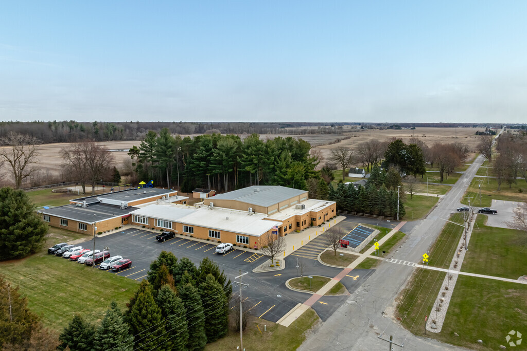 St. Peter Lutheran School is a private elementary and middle school in northern Hemlock.