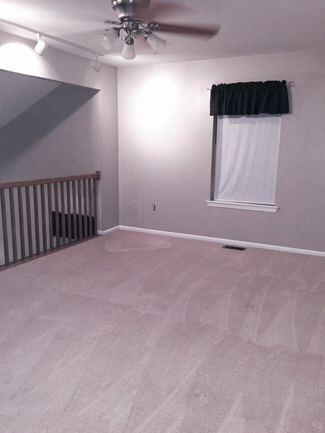 2016 Foxmeadow Dr, Royersford, PA 19468 - photo 6