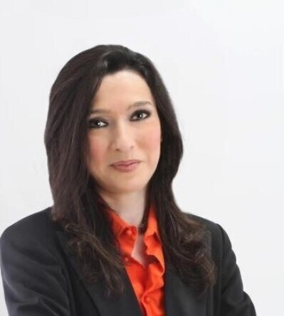Zoe Arefzadeh