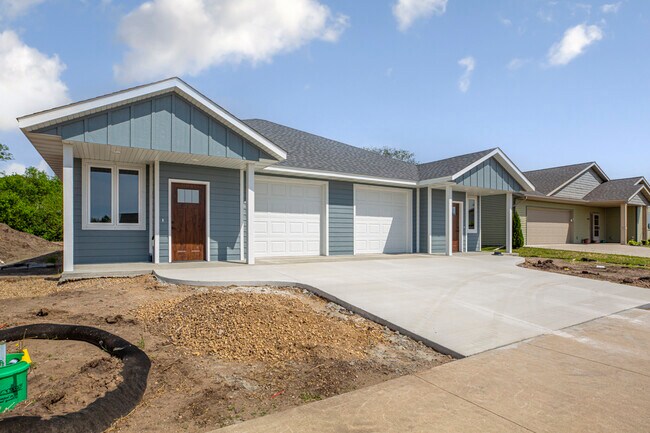 2019 Essler Dr, Saint Peter, MN 56082 - photo 2