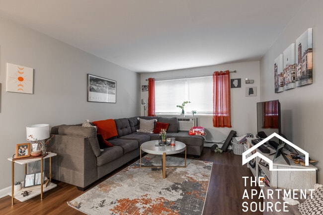 Park West unit 210, Chicago, IL 60614 - photo 2