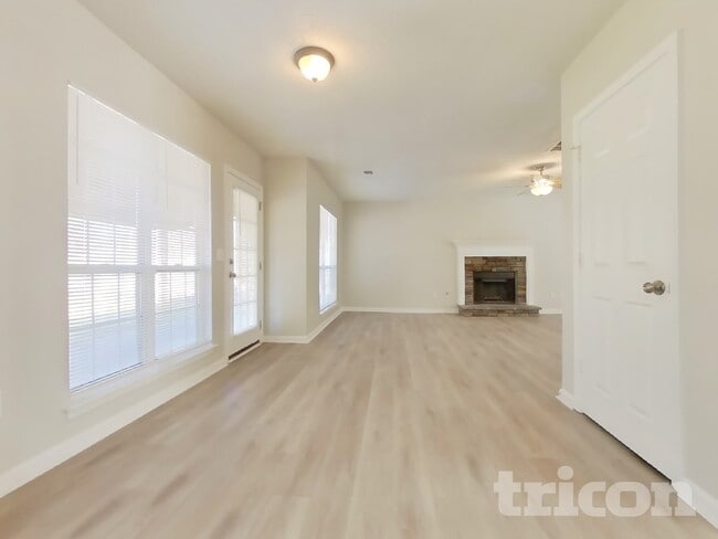 5132 Meadows Lake Dr, Powder Springs, GA 30127 - photo 7