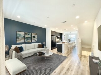 2374 Filbert St, Oakland, CA 94607