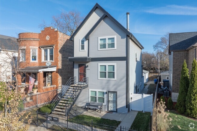 Residents enjoy fenced-in front yards in Woodlawn.
