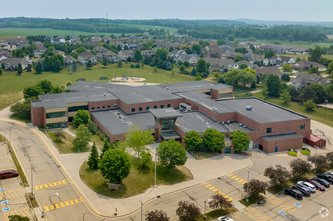 An aerial image of Arboretum Elementary School in Waunakee.