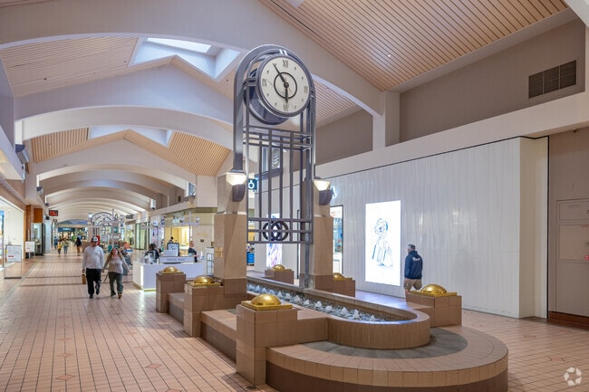 Iconic clock fountain adds elegance to the Columbia Center Mall near Metaline.