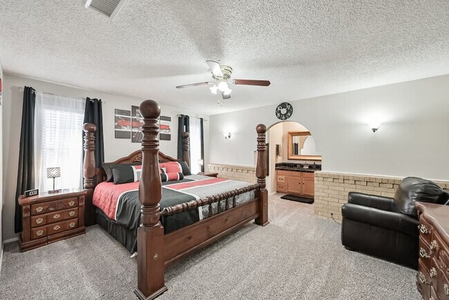 1712 Meadowlane Terrace unit ID1301585P, Fort Worth, TX 76112 - photo 7