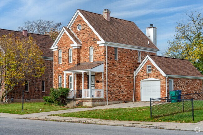 Willert Park boasts a variety of housing styles from Colonial classics to modern townhouses.