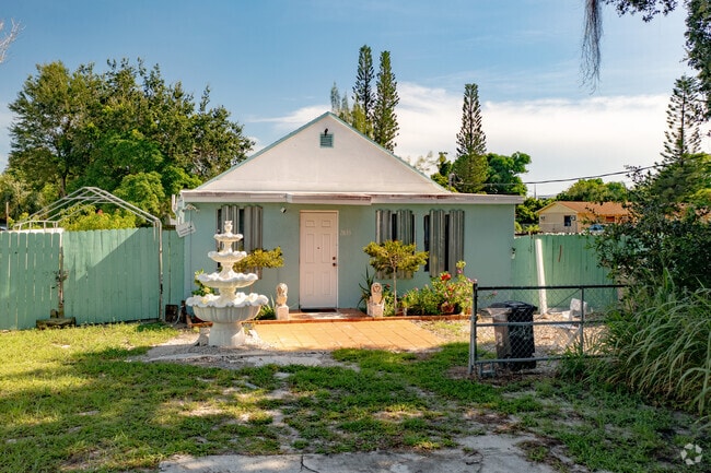 A simplistic ranch-style home in West Gate Estates, West Palm Beach.