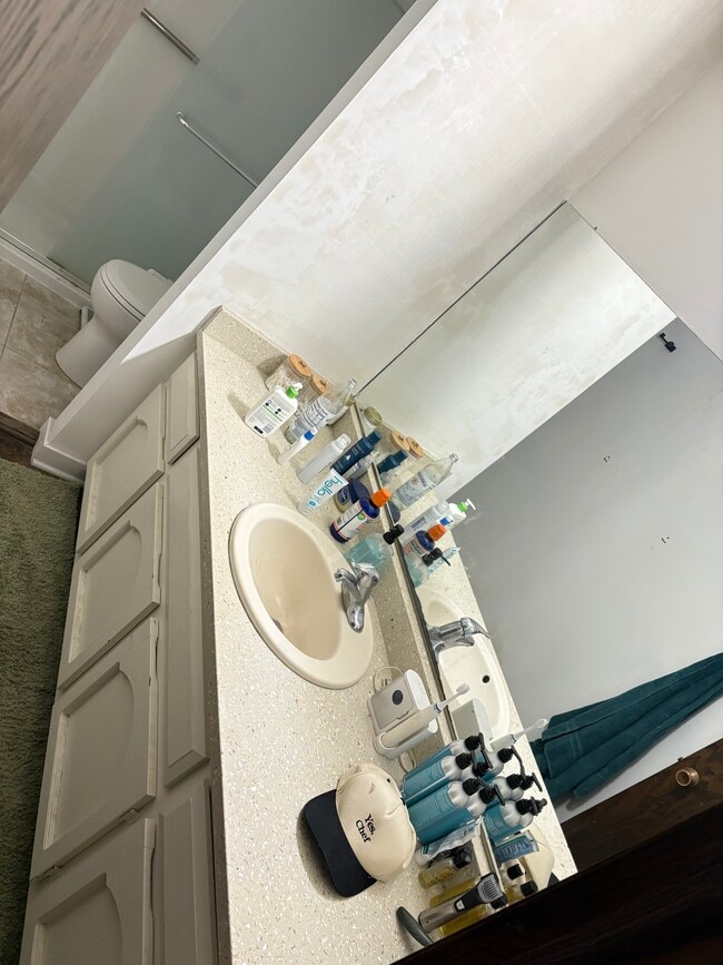 2076 Chateau Ct unit Cyle’s Condo, Grafton, WI 53024 - photo 5