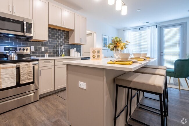 2BR, 2BA - Kitchen Island