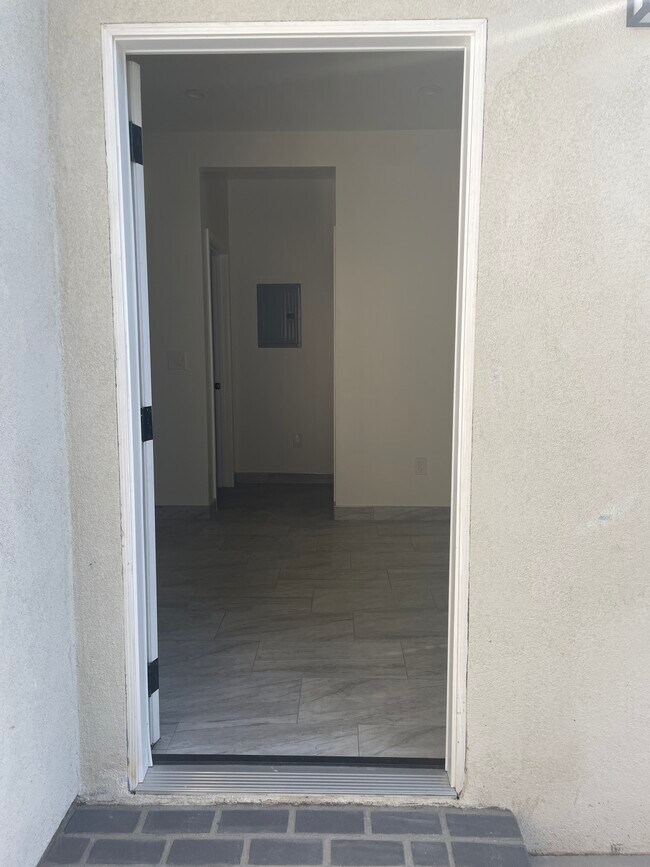 600 W Palmer St unit 602, Compton, CA 90220 - photo 3