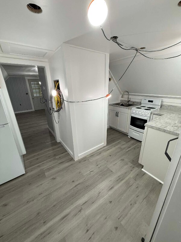 168 Elm St unit 3, Pittsfield, ME 04967 - photo 1