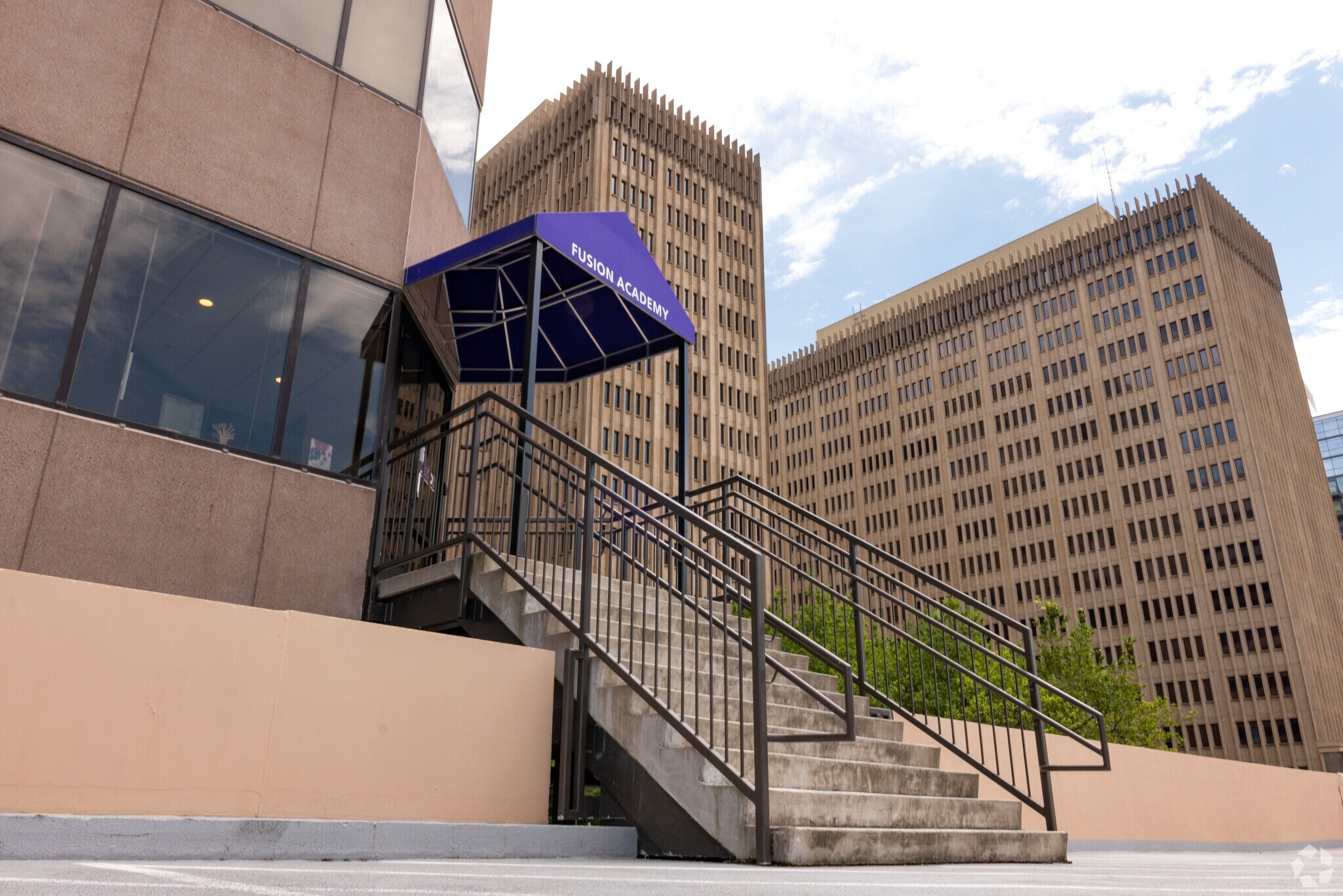 Fusion Academy Buckhead is a private school in Buckhead Heights.