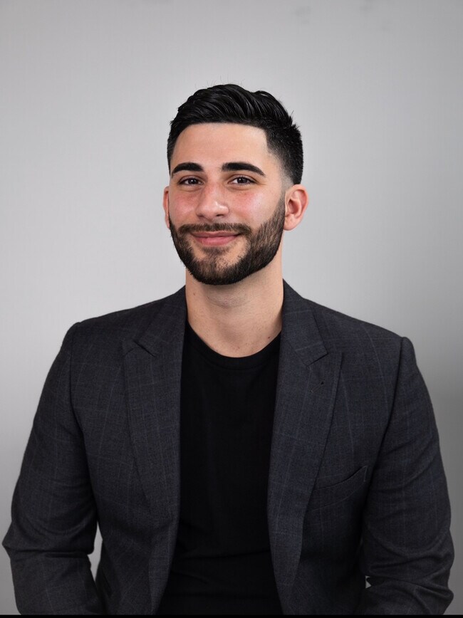 Agent Photo