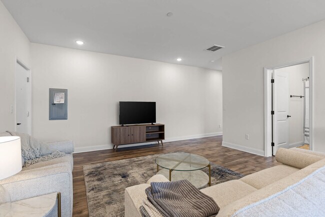 2318 E Main St unit ID1043903P, Chattanooga, TN 37404 - photo 3