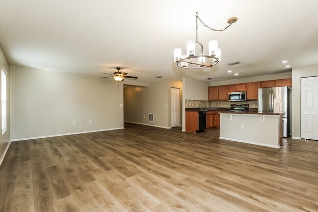 4326 Fieldview Cir, Wesley Chapel, FL 33545 - photo 5