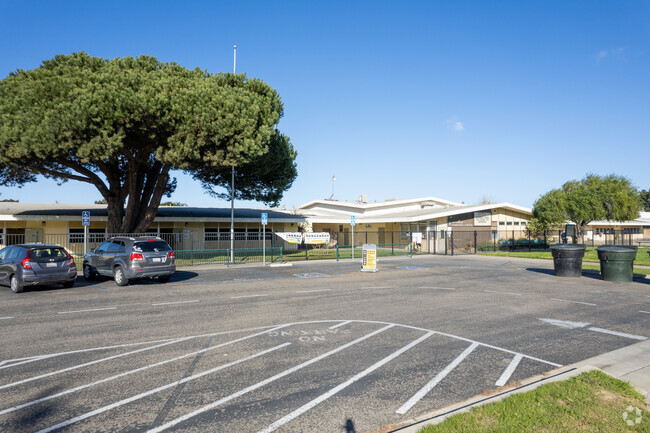 La Canada Elementary School is a reputable school in the area.