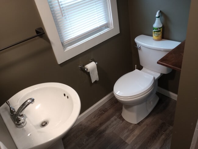 206 E 8th St, Berwick, PA 18603 - photo 3