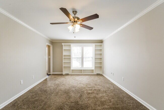 1433 E Stone Arch Dr, Fuquay Varina, NC 27526 - photo 4