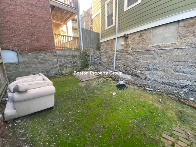 51 Calumet St unit 1, Roxbury Crossing, MA 02120 - photo 3