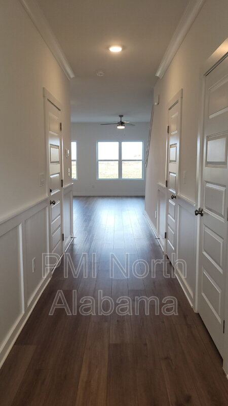 7578 Discovery Pt Dr NW, Huntsville, AL 35806 - photo 3