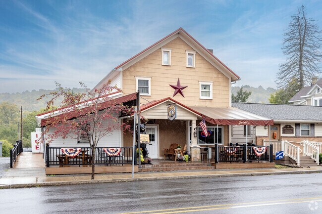 Josie’s Family Restaurant serves hearty breakfasts and American classics in White Township.