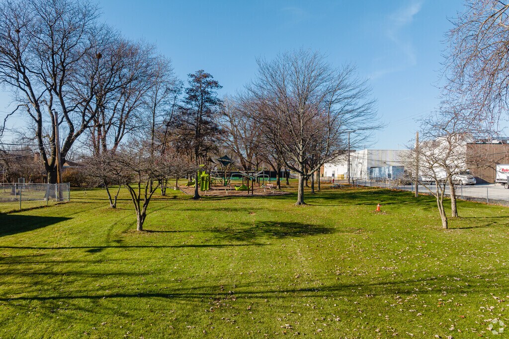 Kirk Lane Park in Lawrencewood Gardens has an open field to enjoy.