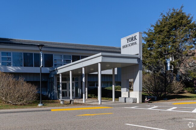 York High School serves the York Harbor community and has a career coach on staff.