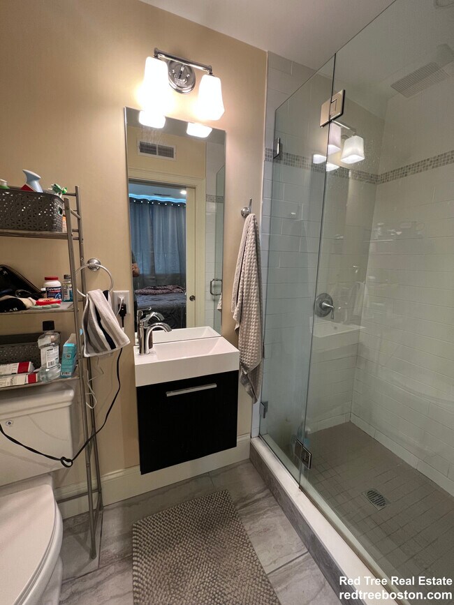 14 Cufflin St unit 1, Brighton, MA 02135 - photo 4